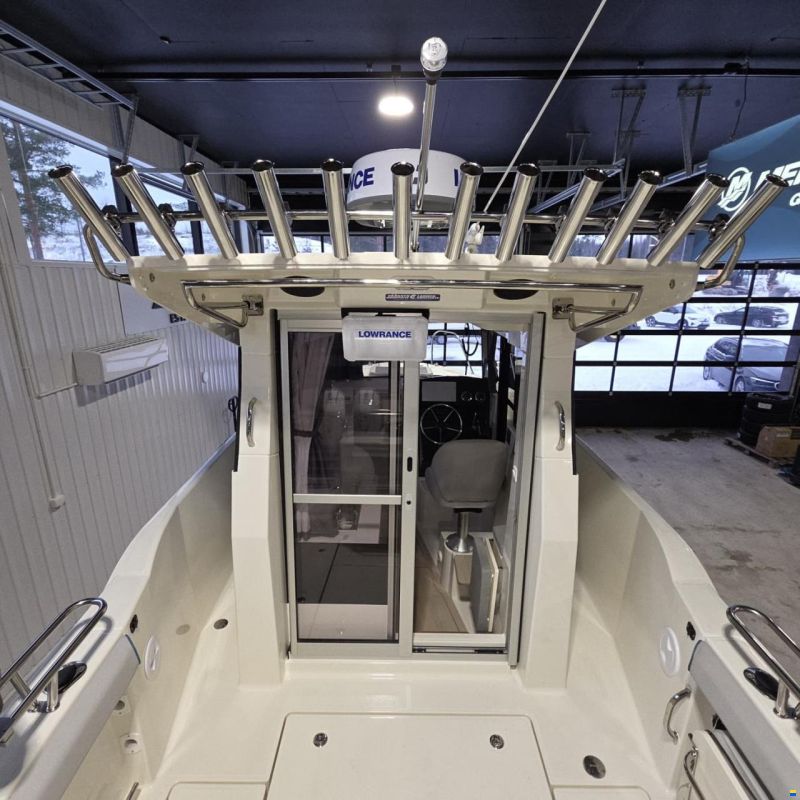 Quicksilver Captur 705 Pilothouse