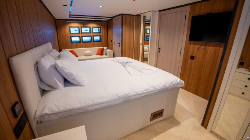 Custom Trawler 26m