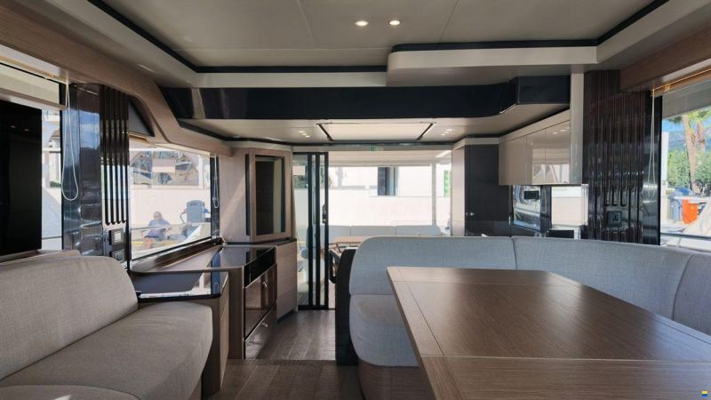 Absolute Navetta 52