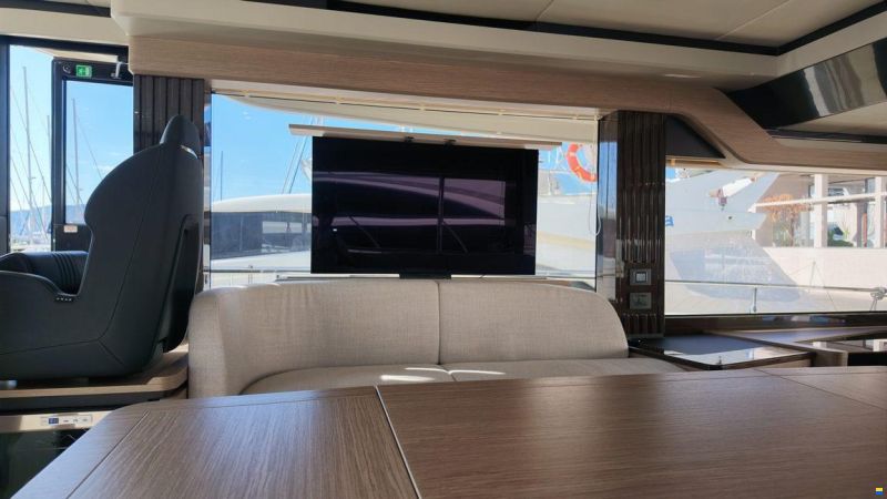 Absolute Navetta 52