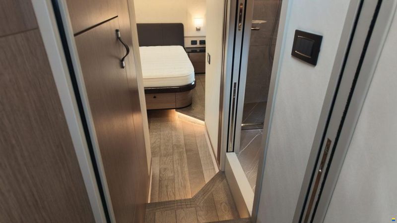 Absolute Navetta 52
