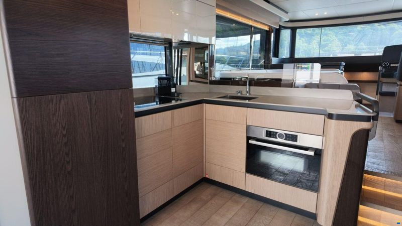 Absolute Navetta 52