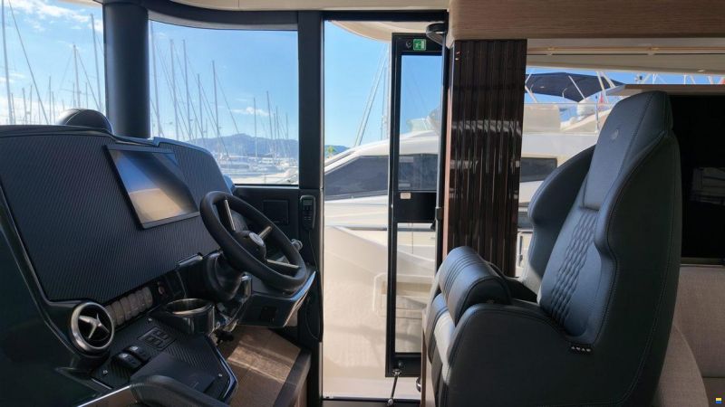 Absolute Navetta 52