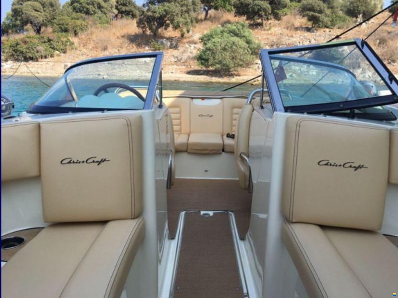 Chris Craft Launch 22