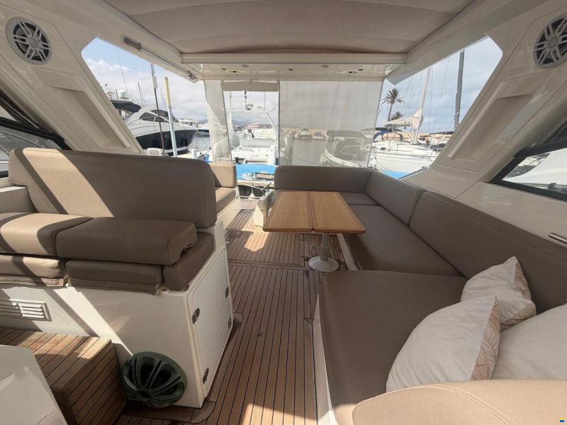 Sealine SC35