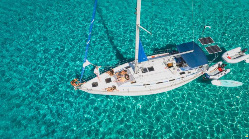 Bavaria 42