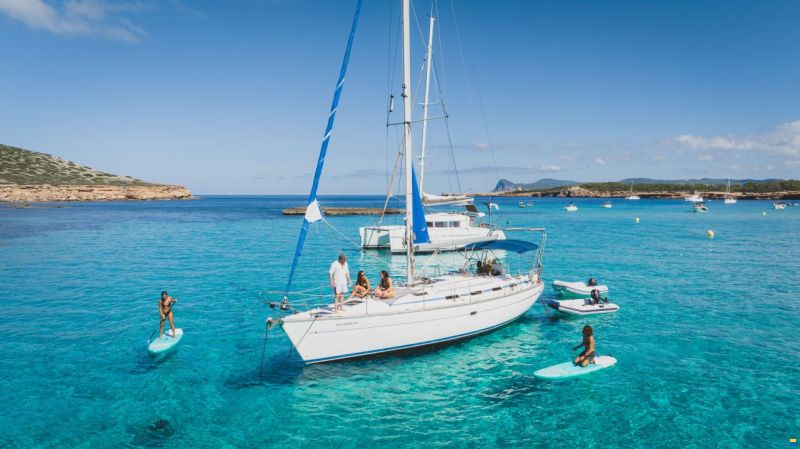 Bavaria 42