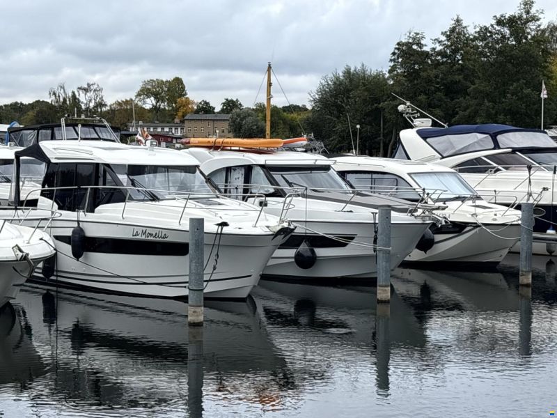 Jeanneau Merry Fisher 895