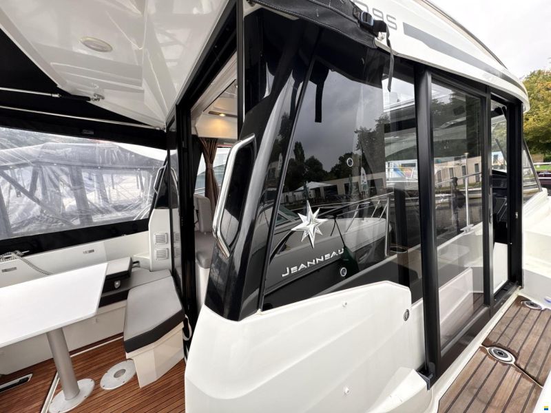 Jeanneau Merry Fisher 895