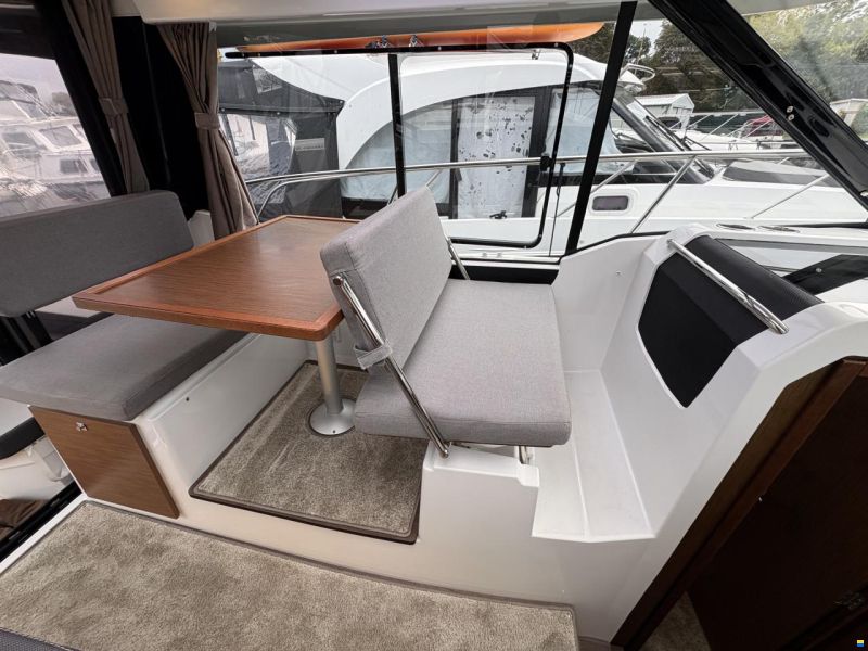 Jeanneau Merry Fisher 895