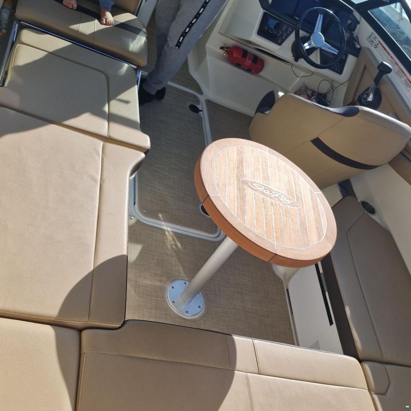 Sea Ray 210 SPXE