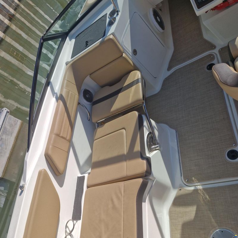 Sea Ray 210 SPXE