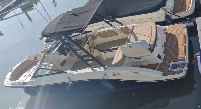 Sea Ray 210 SPXE