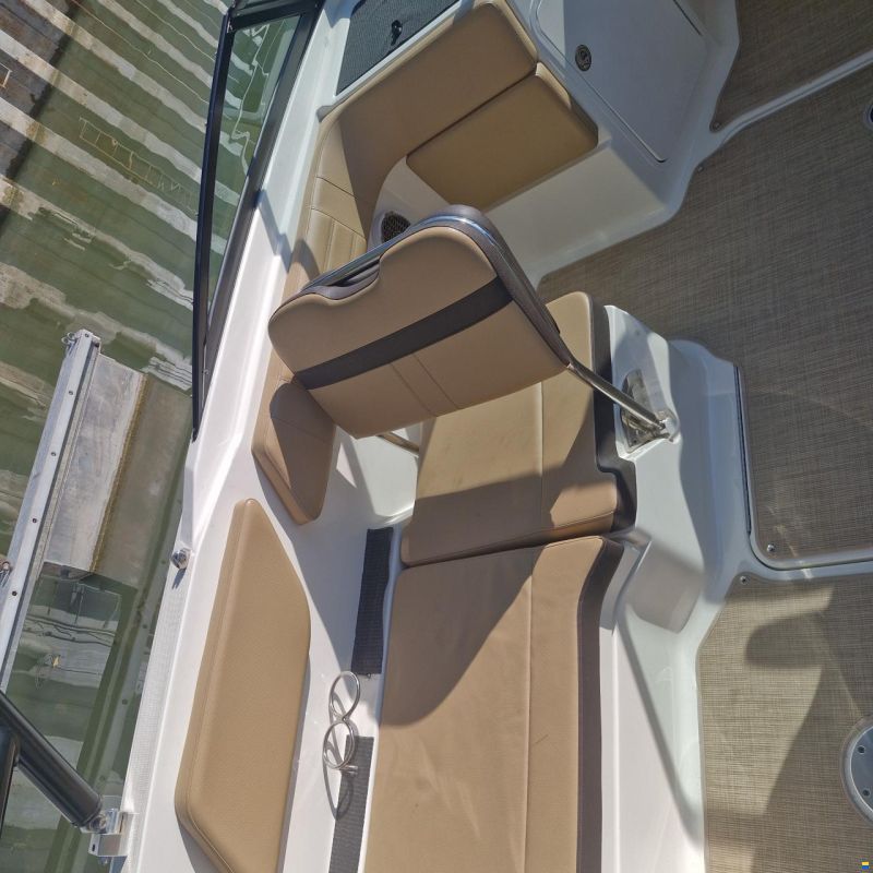 Sea Ray 210 SPXE