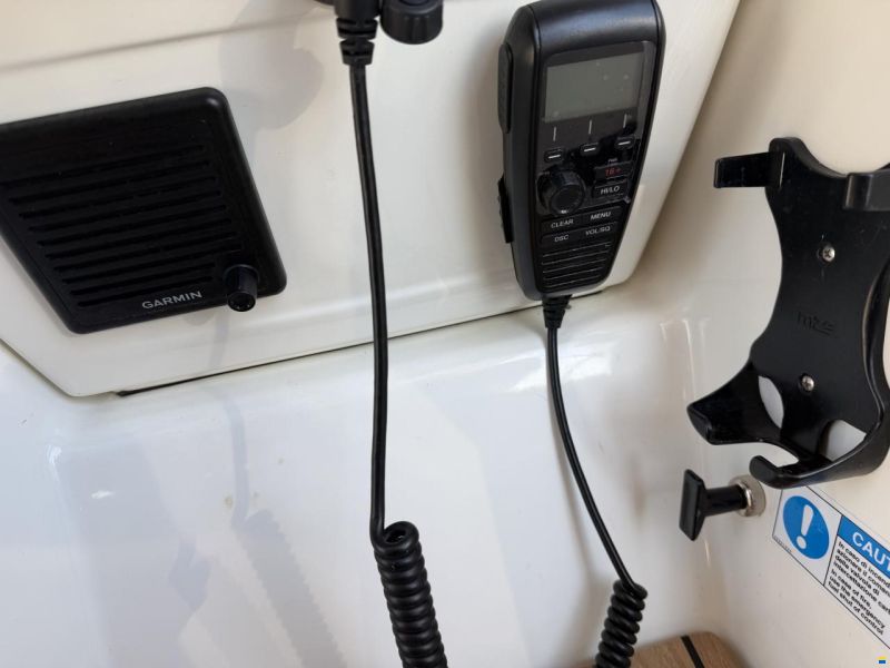 Cranchi Endurance 30