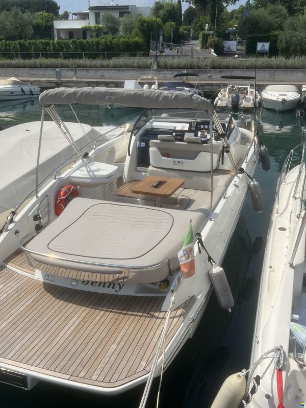 Cranchi Endurance 30