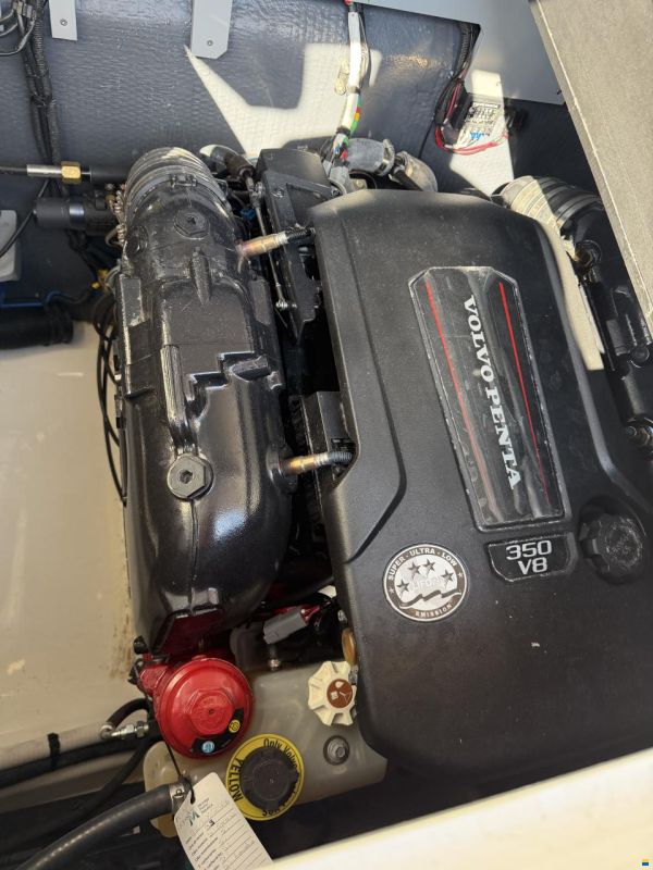 Cranchi Endurance 30