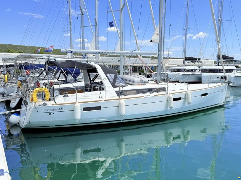 Beneteau Oceanis 45