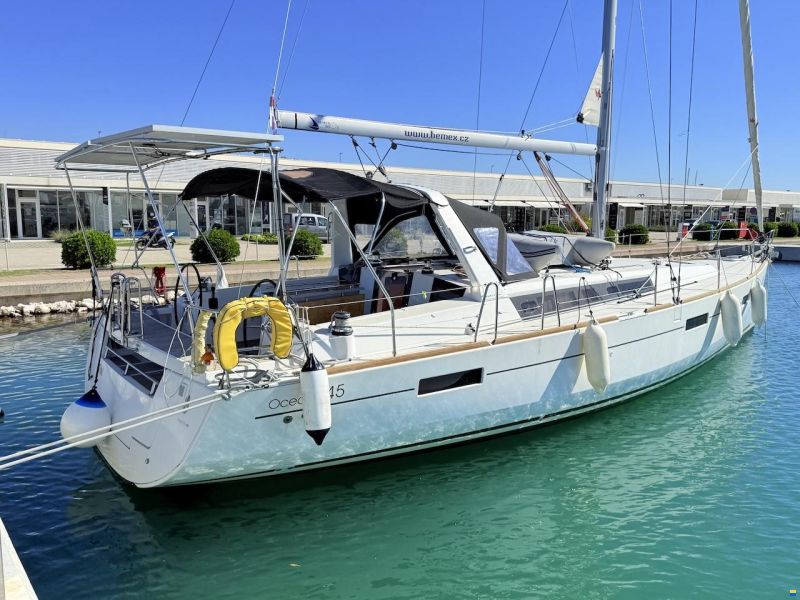 Beneteau Oceanis 45
