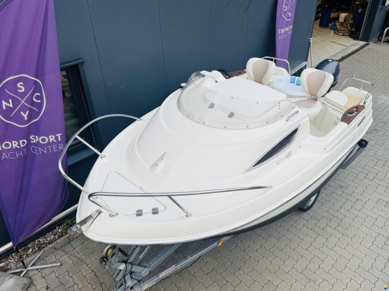 Quicksilver 430 Activ Cabin