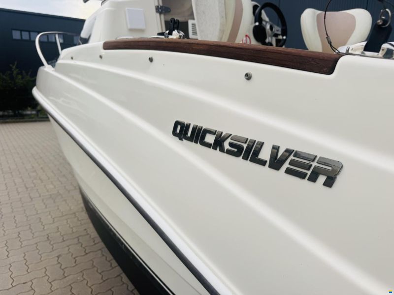 Quicksilver 430 Activ Cabin