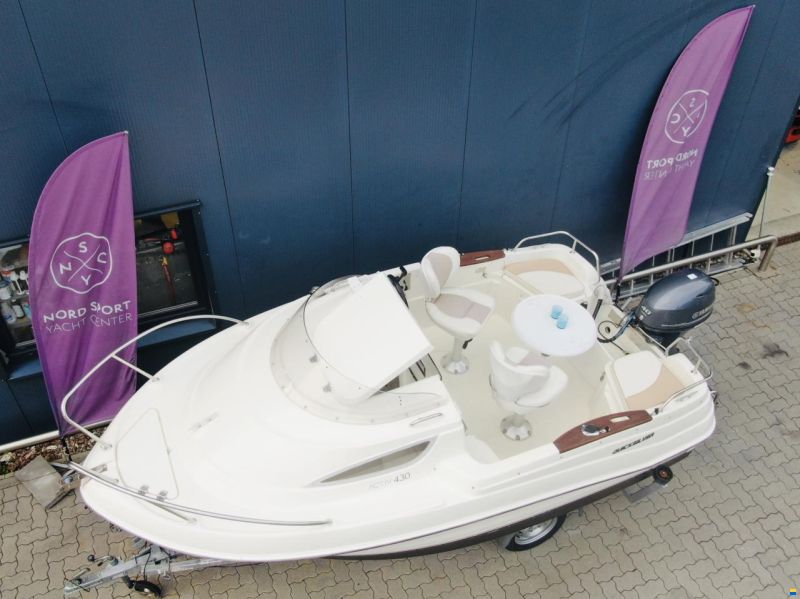 Quicksilver 430 Activ Cabin