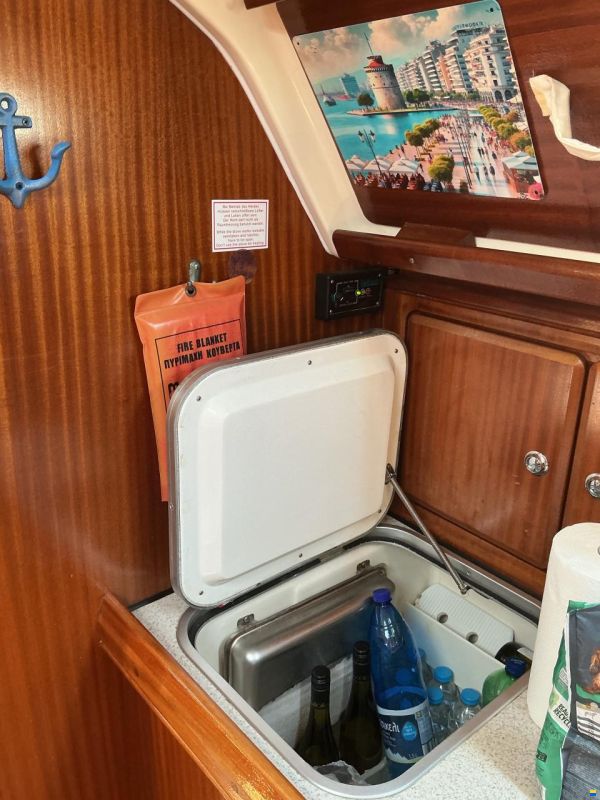Bavaria 37