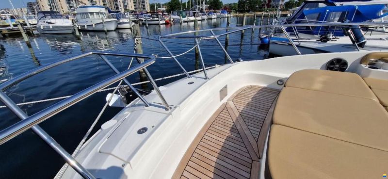 Sea Ray 320 Sundancer