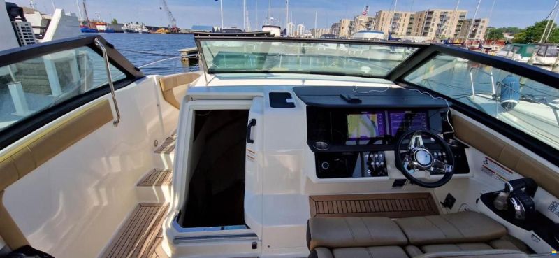 Sea Ray 320 Sundancer