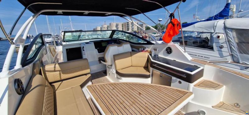 Sea Ray 320 Sundancer