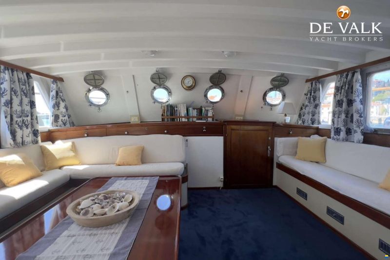 Classic Motor Yacht