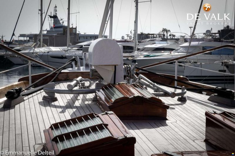 Classic Motor Yacht