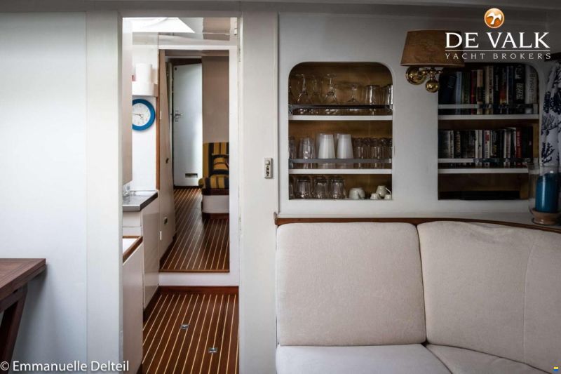 Classic Motor Yacht