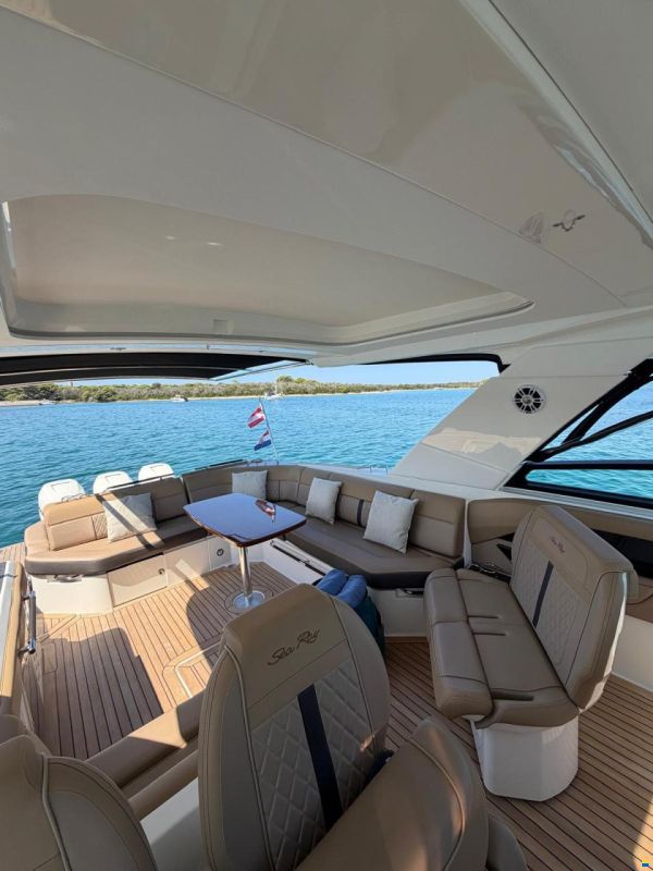 Sea Ray SLX 400 Outboard