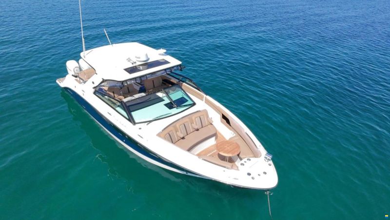 Sea Ray SLX 400 Outboard