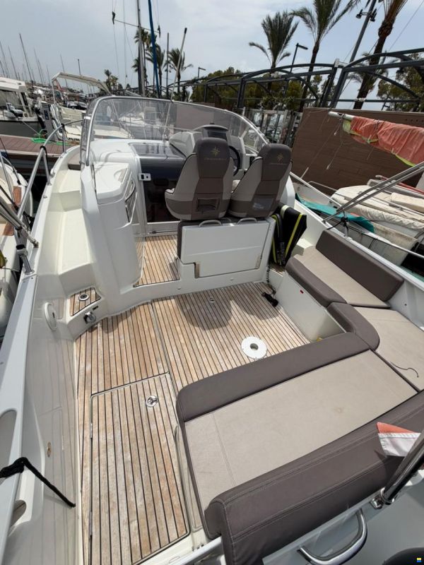 Jeanneau Cap Camarat 8.5 WA