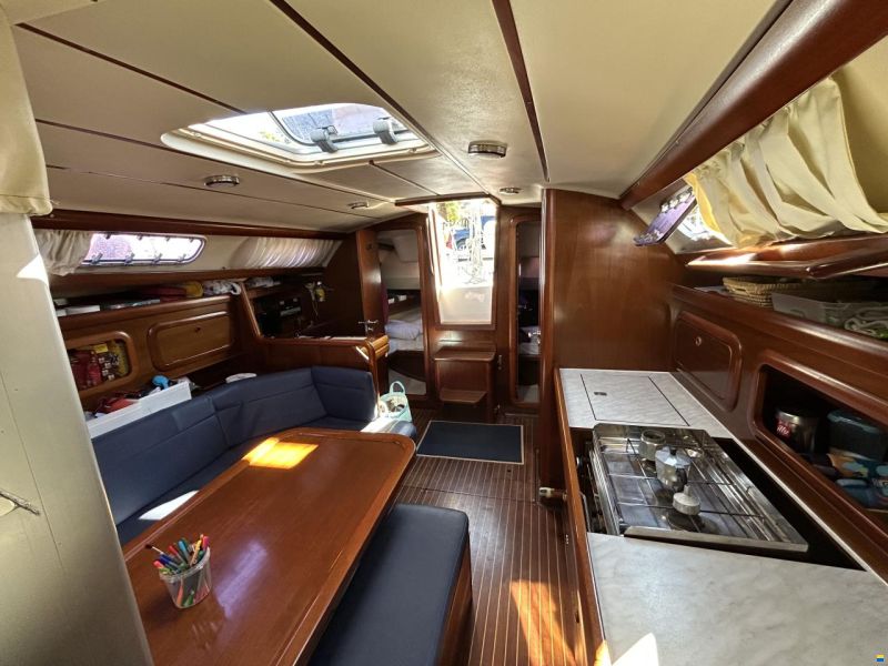 Grand Soleil 37