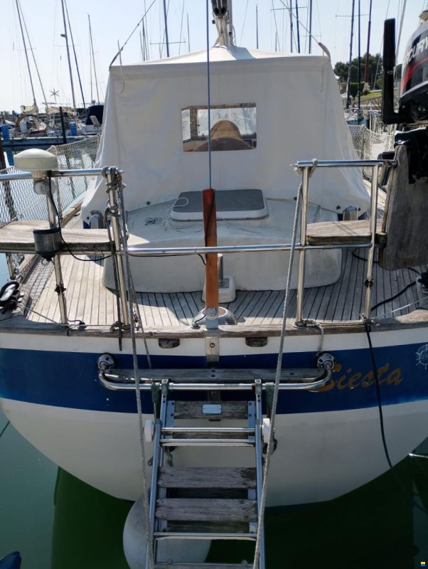 Hallberg-Rassy 352