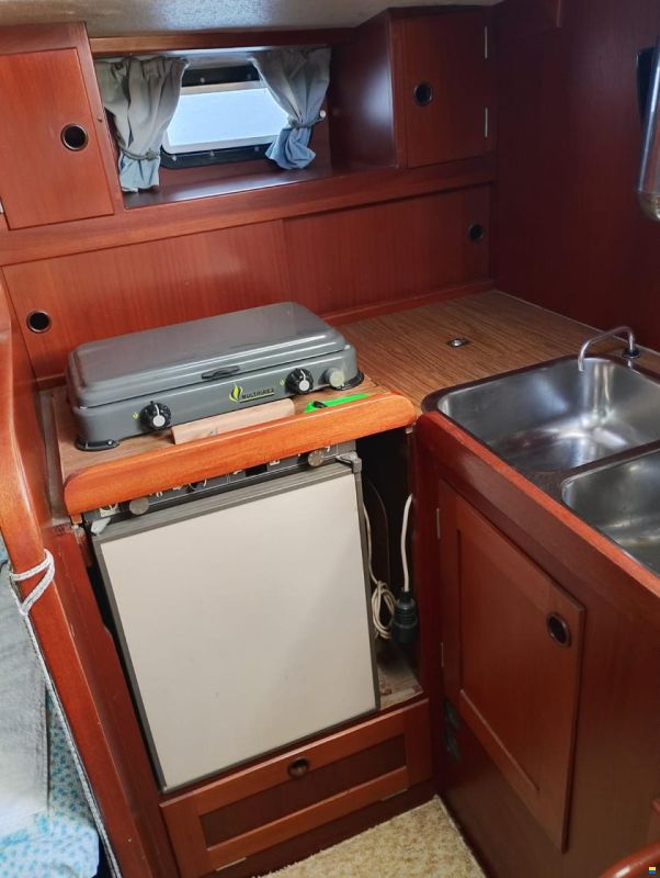 Hallberg-Rassy 352