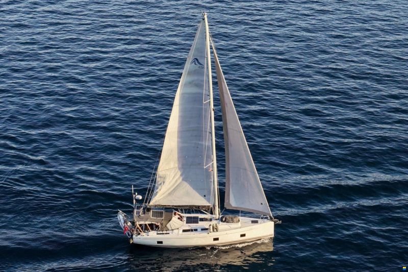 Hanse 418