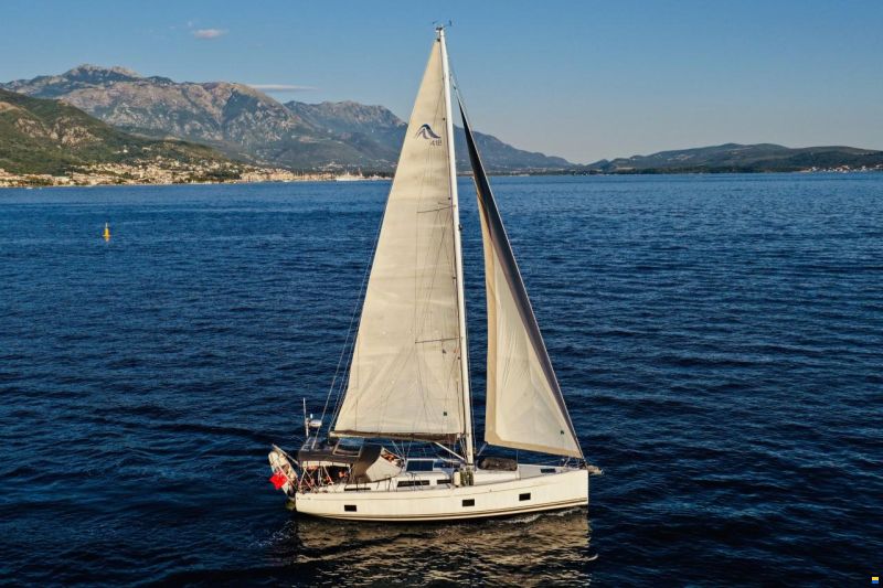 Hanse 418