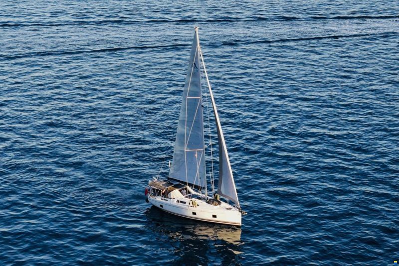 Hanse 418