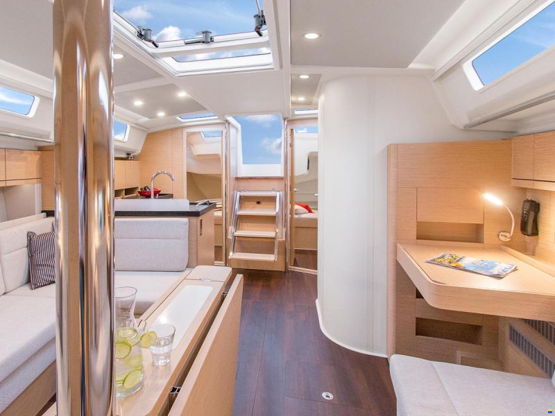 Hanse 418