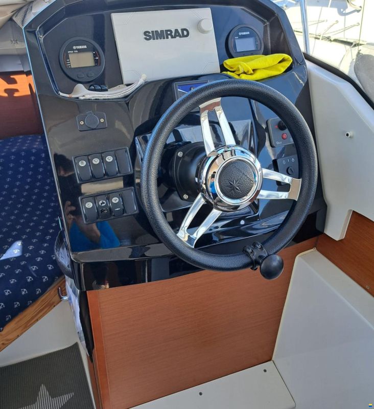 Jeanneau Merry Fisher 795