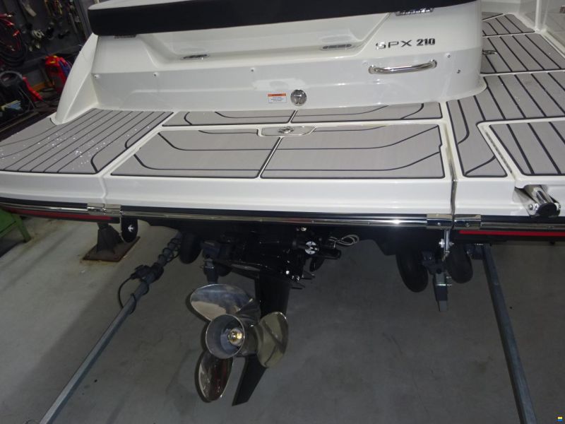 Sea Ray 210 SPX