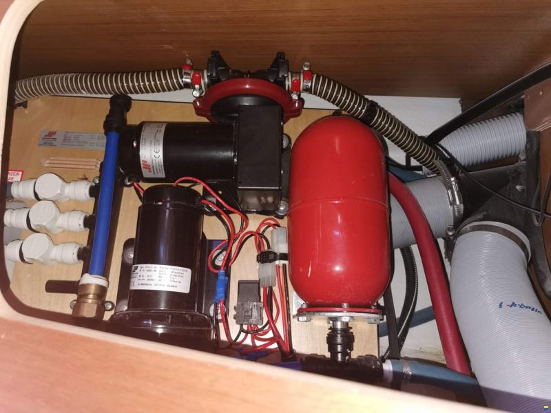 Jeanneau 42i