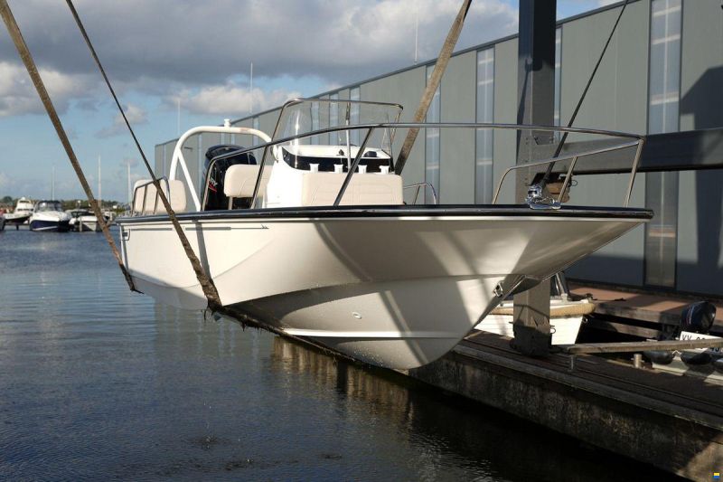 Boston Whaler 170 Montauk