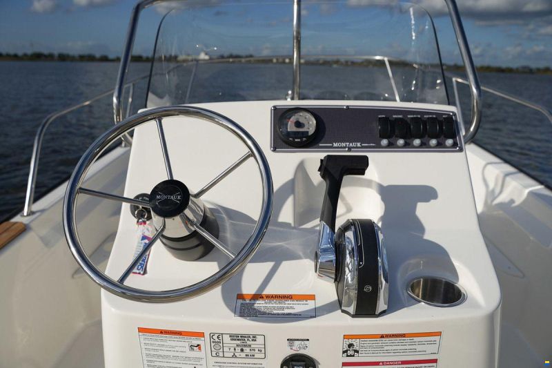 Boston Whaler 170 Montauk