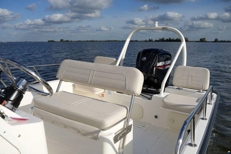 Boston Whaler 170 Montauk