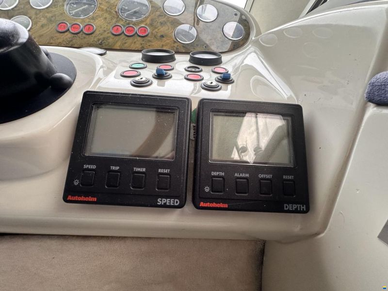 Sealine 360 F